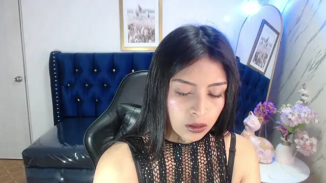 Cute Martina v online show from October 30, 2025, 1:42 pm