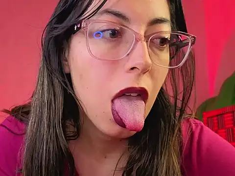 Snapshot of zylla_storn chatting on December 19, 2025, 8:27 am zylla storn online show from December 19, 2025, 8:27 am