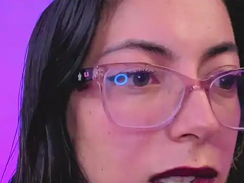 Snapshot of zylla_storn chatting on February 6, 2026, 8:21 am zylla storn online show from February 6, 2026, 8:21 am