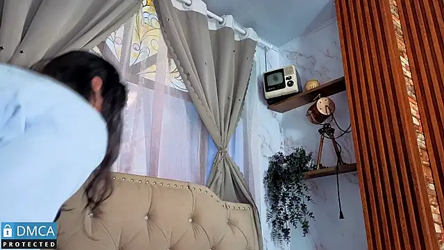 eva delight  online show from January 15, 2026, 11:13 am