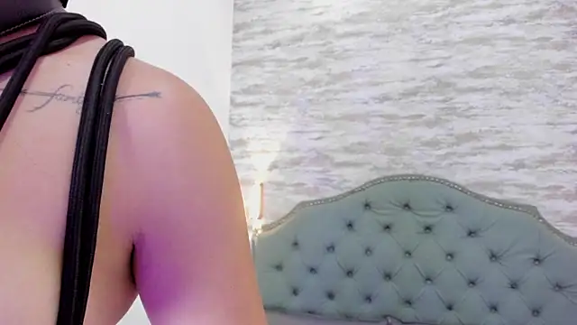 Snapshot of PariisTaylor chatting on November 10, 2025, 7:41 pm PariisTaylor online show from November 10, 2025, 7:41 pm