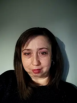 MaryKiki5619 online show from April 15, 2026, 7:18 pm