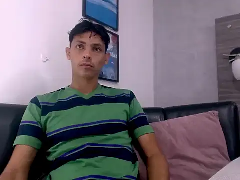 wiltom  online show from November 10, 2025, 4:17 am