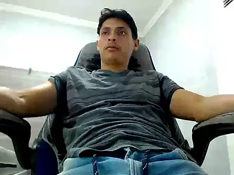 wiltom  online show from November 22, 2025, 3:27 am