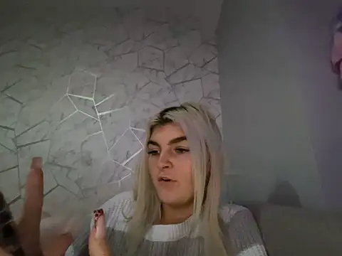 Snapshot of rosie-hipstergal chatting on November 10, 2025, 11:54 pm rosie-hipstergal online show from November 10, 2025, 11:54 pm