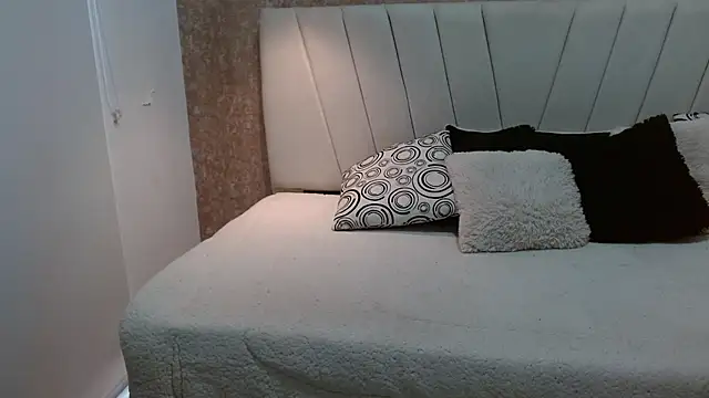 AliceSmity  online show from April 18, 2026, 11:56 am