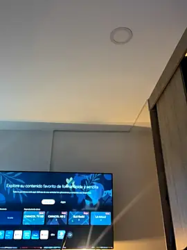 Snapshot of GiaStonne chatting on December 3, 2025, 3:07 am GiaStonne online show from December 3, 2025, 3:07 am