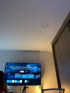 Snapshot of GiaStonne chatting on November 29, 2025, 3:06 am GiaStonne online show from November 29, 2025, 3:06 am