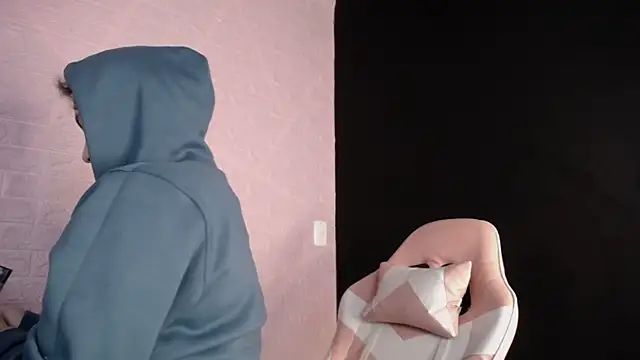 Dominic Queen1 online show from December 5, 2025, 2:04 pm