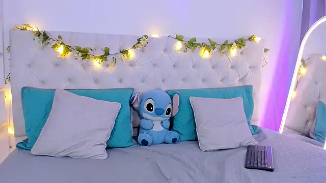 Snapshot of BLAIR_QUEEN chatting on January 14, 2026, 9:51 pm BLAIR QUEEN online show from January 14, 2026, 9:51 pm