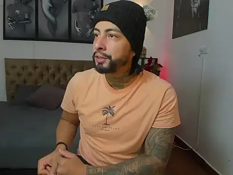 Snapshot of christopher_palmerjs chatting on November 22, 2025, 1:37 am christopher palmerjs online show from November 22, 2025, 1:37 am