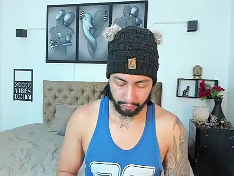 Snapshot of christopher_palmerjs chatting on December 17, 2025, 5:51 pm christopher palmerjs online show from December 17, 2025, 5:51 pm