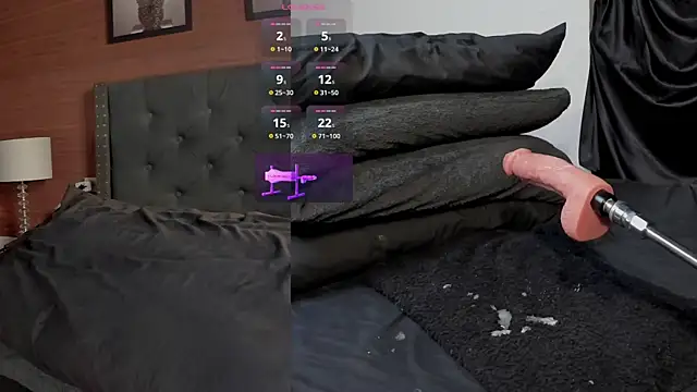 DylanWolf98 online show from April 4, 2026, 9:43 pm