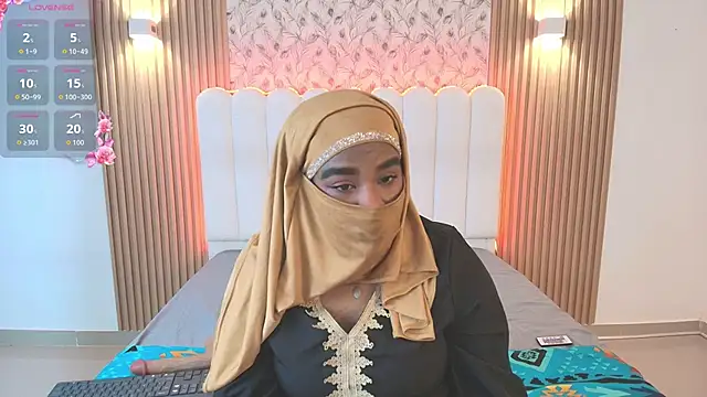 Snapshot of Lina_arabiann chatting on November 27, 2025, 12:38 pm Lina arabiann online show from November 27, 2025, 12:38 pm