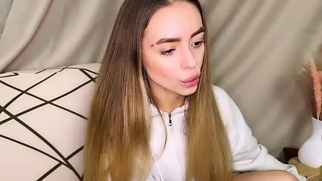 stellarblush online show from November 10, 2025, 9:53 pm