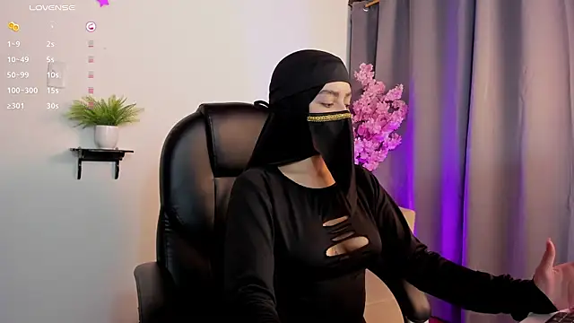 Snapshot of shaima__ chatting on March 30, 2026, 9:49 pm shaima online show from March 30, 2026, 9:49 pm