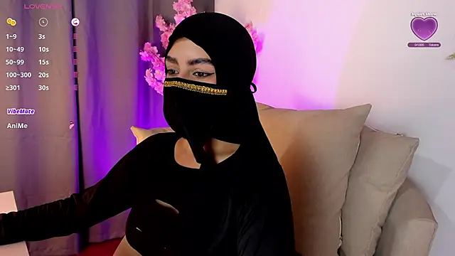 shaima   online show from November 22, 2025, 7:57 pm