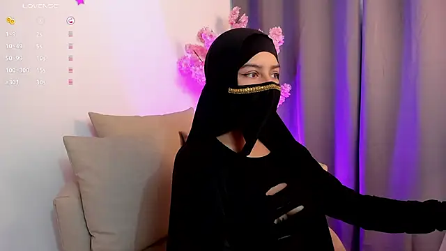 Snapshot of shaima__ chatting on March 13, 2026, 10:15 pm shaima online show from March 13, 2026, 10:15 pm