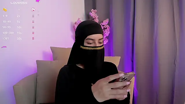 Snapshot of shaima__ chatting on April 8, 2026, 8:21 pm shaima online show from April 8, 2026, 8:21 pm