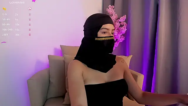 Snapshot of shaima__ chatting on April 4, 2026, 6:58 pm shaima online show from April 4, 2026, 6:58 pm