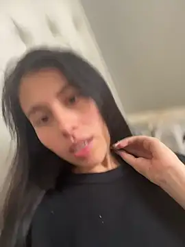 BIJOU SECRET online show from November 20, 2025, 4:40 pm