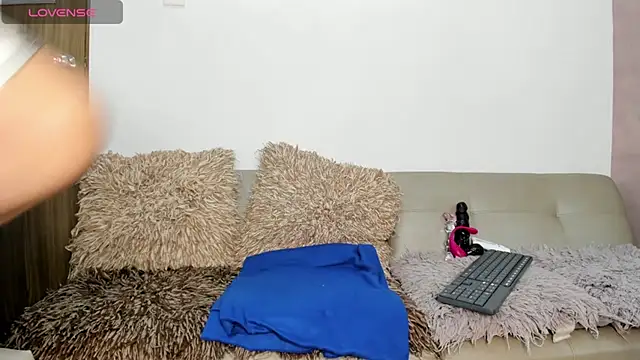 Snapshot of laliItaclark chatting on November 14, 2025, 12:20 pm laliItaclark online show from November 14, 2025, 12:20 pm