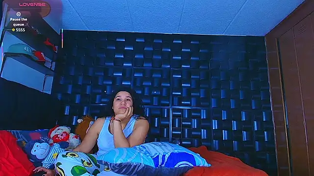 Snapshot of Kesha_rosse_ chatting on February 12, 2026, 5:29 am Kesha rosse online show from February 12, 2026, 5:29 am