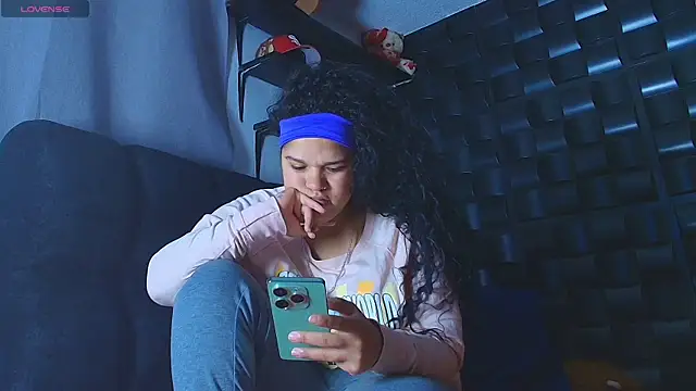 Snapshot of Kesha_rosse_ chatting on January 9, 2026, 9:49 am Kesha rosse online show from January 9, 2026, 9:49 am