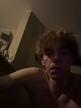 BrunoTwinkXXL online show from November 18, 2025, 2:38 am