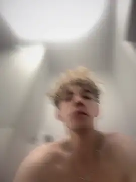 BrunoTwinkXXL online show from January 7, 2026, 8:41 am