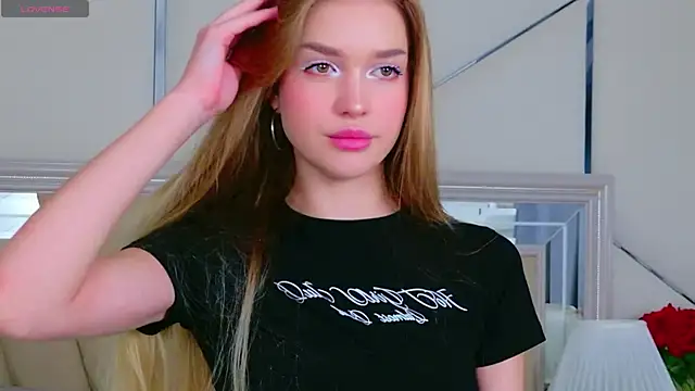 JenniNellson online show from April 13, 2026, 5:17 pm