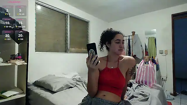 Snapshot of eleganceafterdark chatting on December 14, 2025, 11:21 pm eleganceafterdark online show from December 14, 2025, 11:21 pm