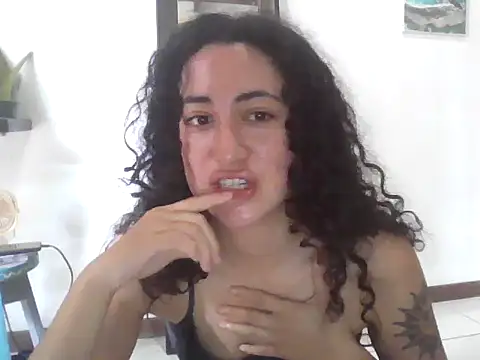 Snapshot of eleganceafterdark chatting on October 26, 2025, 2:06 pm eleganceafterdark online show from October 26, 2025, 2:06 pm