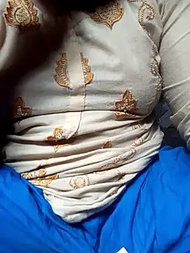 Snapshot of Naughty_Mow chatting on October 29, 2025, 4:00 am Naughty Mow online show from October 29, 2025, 4:00 am