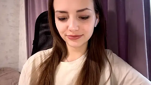 AliceStacy online show from November 23, 2025, 11:53 am