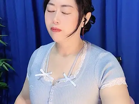 Snapshot of yaoyao22678 chatting on November 25, 2025, 12:55 am yaoyao22678 online show from November 25, 2025, 12:55 am