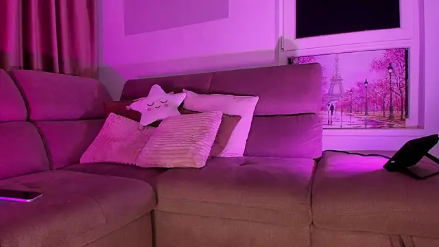 Snapshot of SugarSkye chatting on December 20, 2025, 6:33 pm SugarSkye online show from December 20, 2025, 6:33 pm