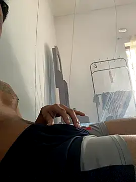 00000sl online show from December 4, 2025, 3:05 am