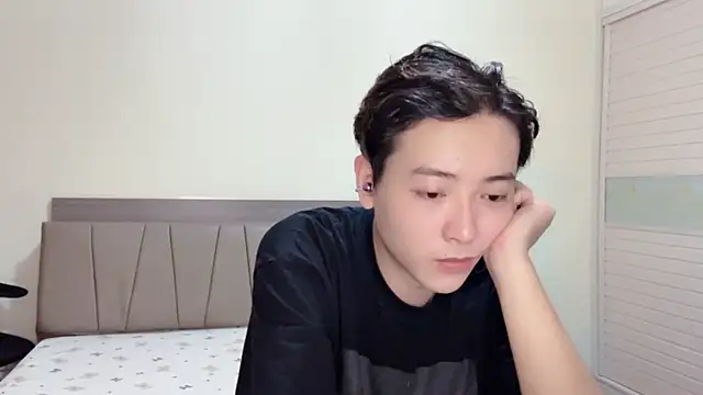 xiaoxiao1025 online show from November 9, 2025, 12:31 pm