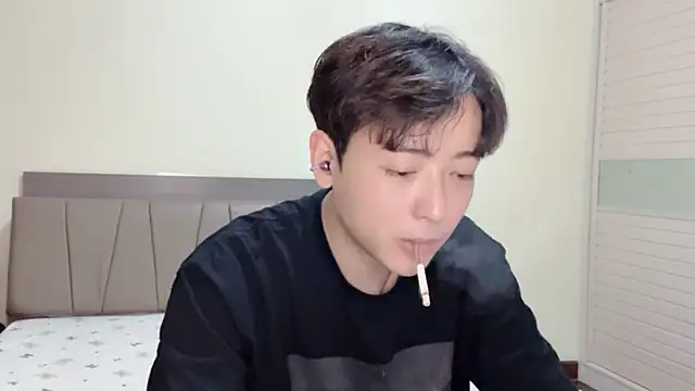 xiaoxiao1025 online show from November 7, 2025, 10:20 am