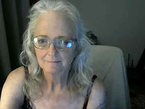 Snapshot of JoleneDelacroix chatting on November 9, 2025, 2:04 am JoleneDelacroix online show from November 9, 2025, 2:04 am