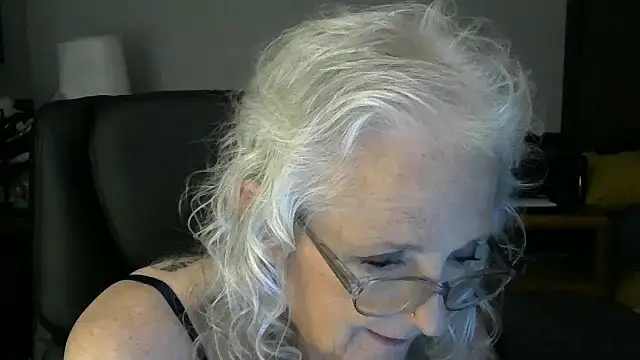 Snapshot of JoleneDelacroix chatting on November 13, 2025, 4:11 pm JoleneDelacroix online show from November 13, 2025, 4:11 pm