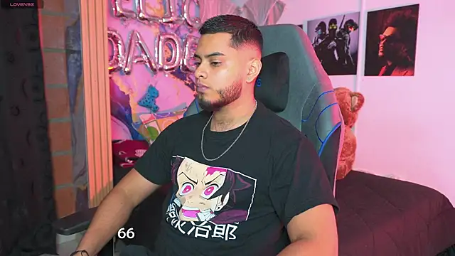 Snapshot of Tiler_wolker chatting on January 7, 2026, 1:43 am Tiler wolker online show from January 7, 2026, 1:43 am