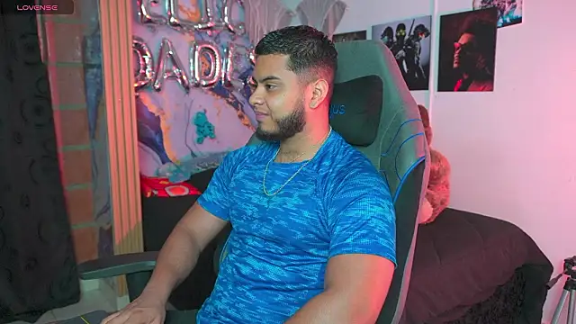 Tiler wolker online show from March 23, 2026, 1:06 am