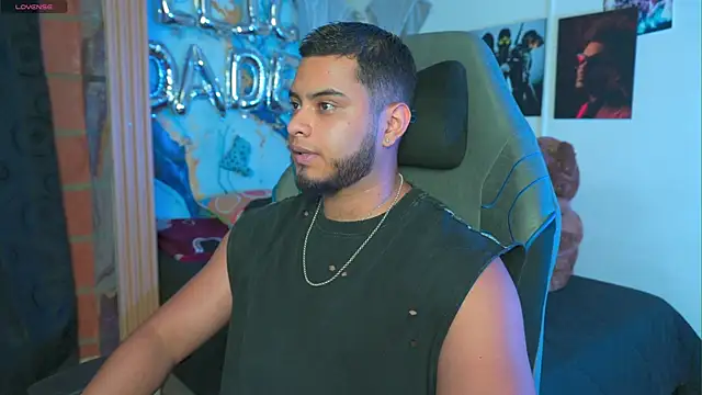 Snapshot of Tiler_wolker chatting on March 3, 2026, 1:56 am Tiler wolker online show from March 3, 2026, 1:56 am