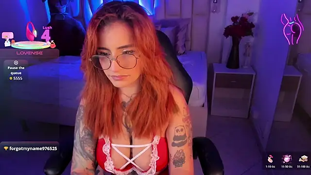 catalehia moonlightt online show from May 6, 2026, 12:20 pm