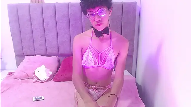 Athenea Zoe online show from November 15, 2025, 8:02 pm