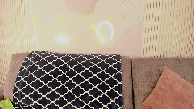 Snapshot of NhoanBrunette chatting on March 31, 2026, 2:08 pm NhoanBrunette online show from March 31, 2026, 2:08 pm