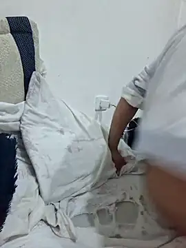 Maia Cami online show from March 13, 2026, 4:01 pm