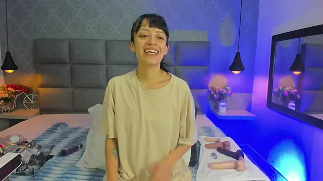 Luna Bella3 online show from January 10, 2026, 10:54 am